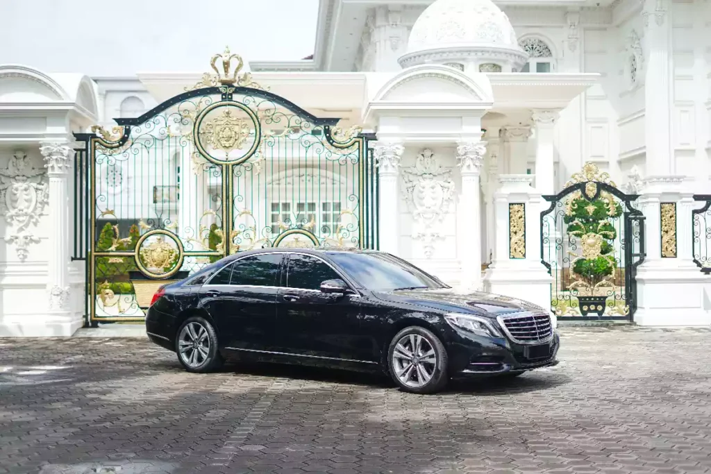 Pertanyaan Umum Sewa Mobil Mewah Bali