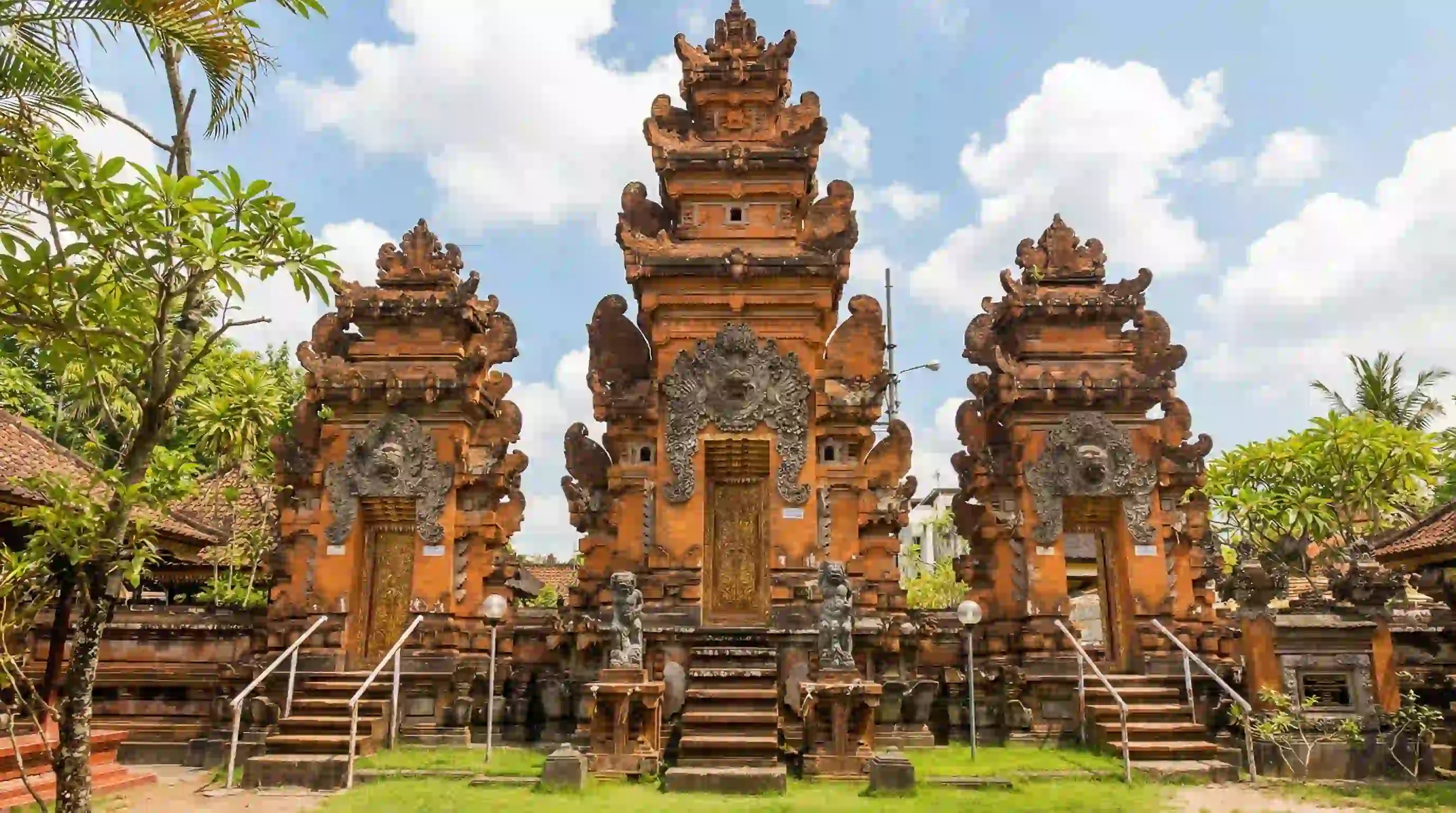 Petitenget Temple - Destinasi Sewa Mobil Mewah Seminyak