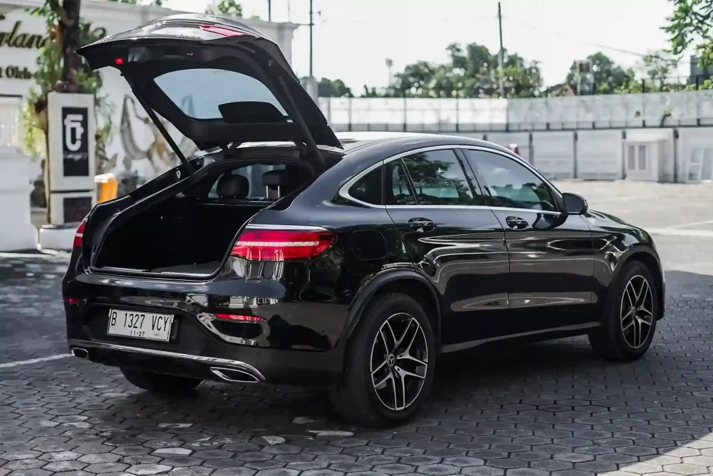 Sewa Mercedes-Benz di Bali — armada Mobil Mewah Bali
