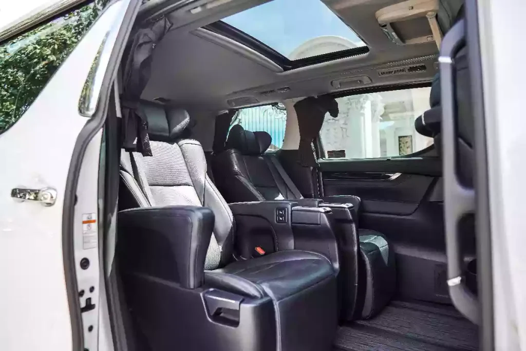 Sewa Toyota Vellfire di Bali — armada Mobil Mewah Bali